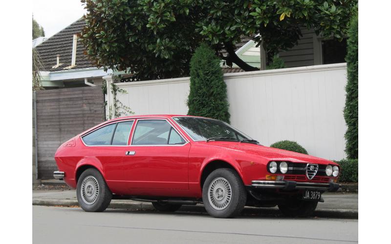 Alfa Romeo Alfetta saloon